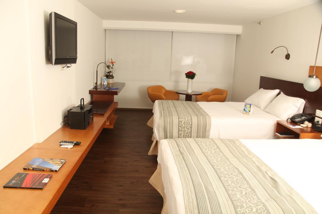 Hotel Dann Norte Bogota Buitenkant foto